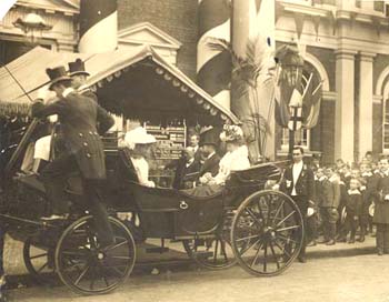 The Prince and Princess of Wales (later King George V and Queen Mary) arrive to open the Society's headquarters, which was formerly the old Kennington Town Hall building. The Society always benefited from the support and patronage of the Royal Family.